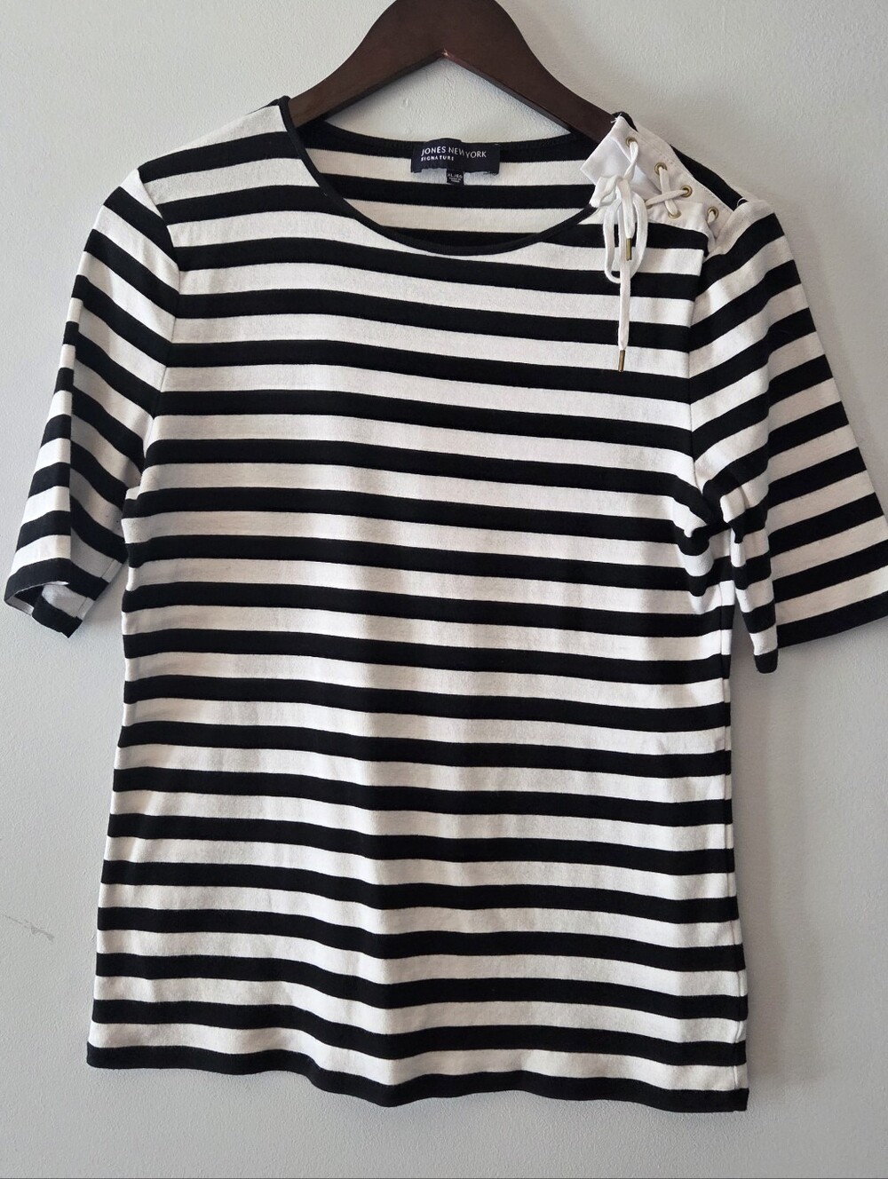 Jones New York Black & White Striped Lace-Up Shoulder Shirt Size XL